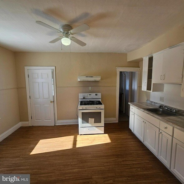 Foto del edificio - 112 N 2nd St