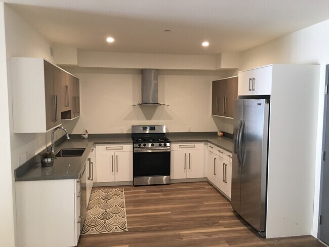 Foto del edificio - 4600 Coldwater Canyon Ave
