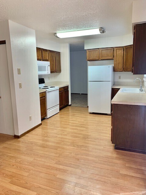 Photo - 3 Bed/2 Bath Ranch Style Home near Lake Lo...