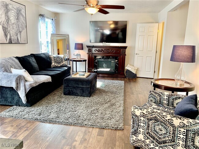 Foto del edificio - 147 Northwood Ln
