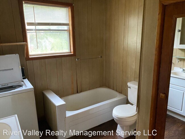 Foto del edificio - 3 br, 1 bath House - 110 State St