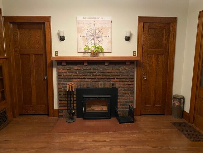 Building Photo - 1230 40th St