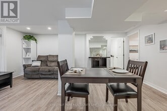 Building Photo - 3 Sanctbury Pl