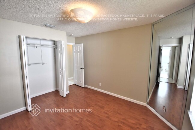 Foto del edificio - 18351 NW 8th St