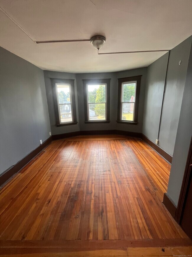 Foto del edificio - 236 Bassett St
