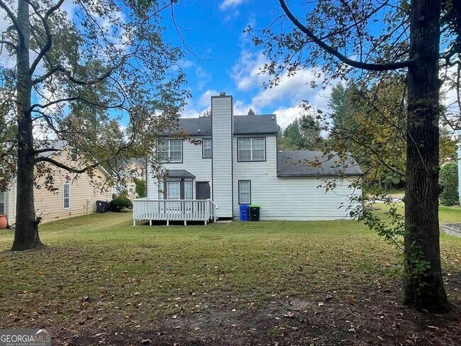 Building Photo - 2200 Burdett Ridge Dr