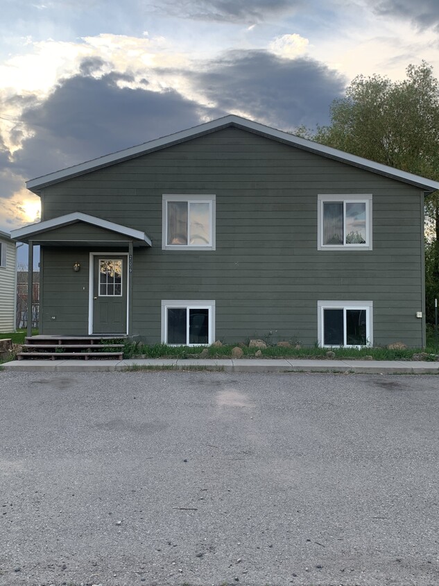 Primary Photo - 209 9th St