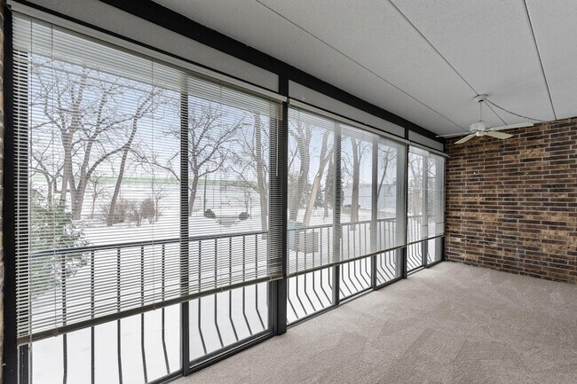 Foto del edificio - 7200 Cahill Rd