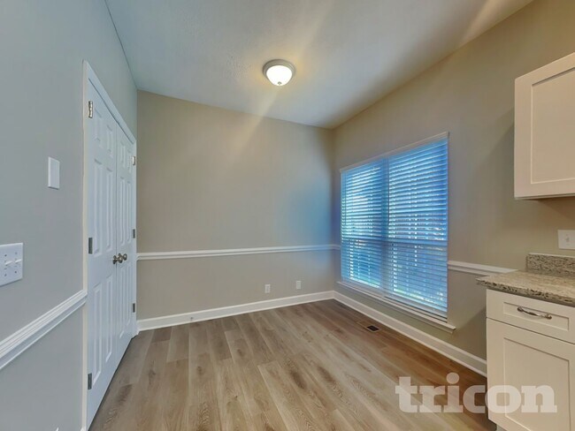 Foto del edificio - 6640 Sugar Valley Dr