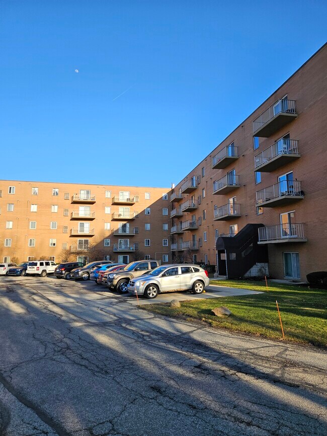 Foto del edificio - 3675 Clague Rd