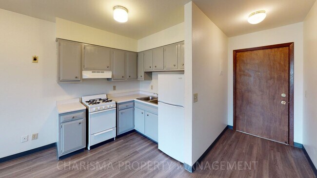 Foto del edificio - COZY ONE BEDROOM APARTMENT AT A PRICE YOU ...