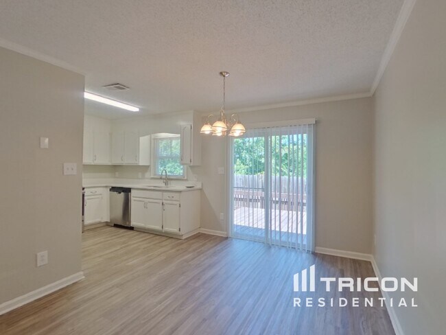 Foto del edificio - 6800 Streamside Dr