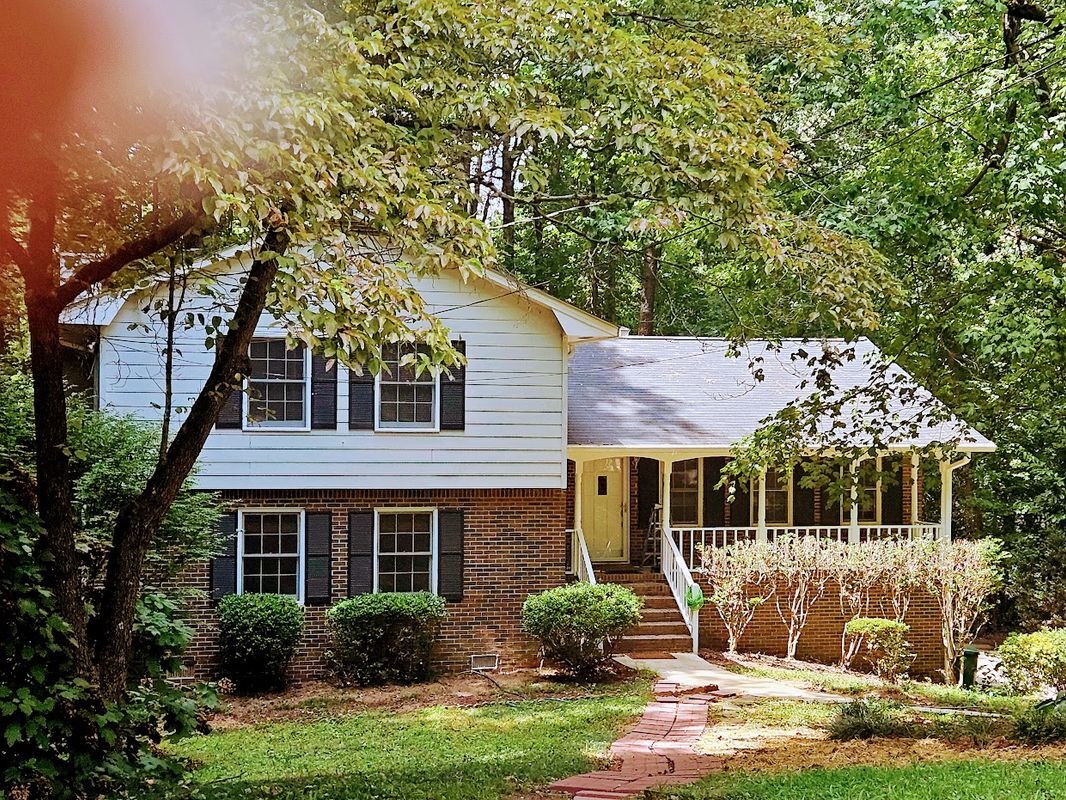 Primary Photo - 745 Queen Ann Ct