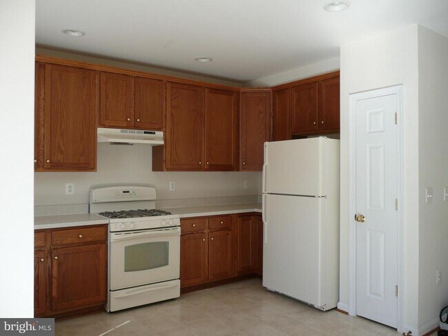 Building Photo - 9721 Cheshire Ridge Cir