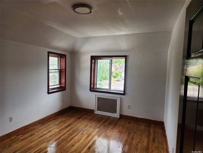 Building Photo - 150-32-150-26 26th Ave