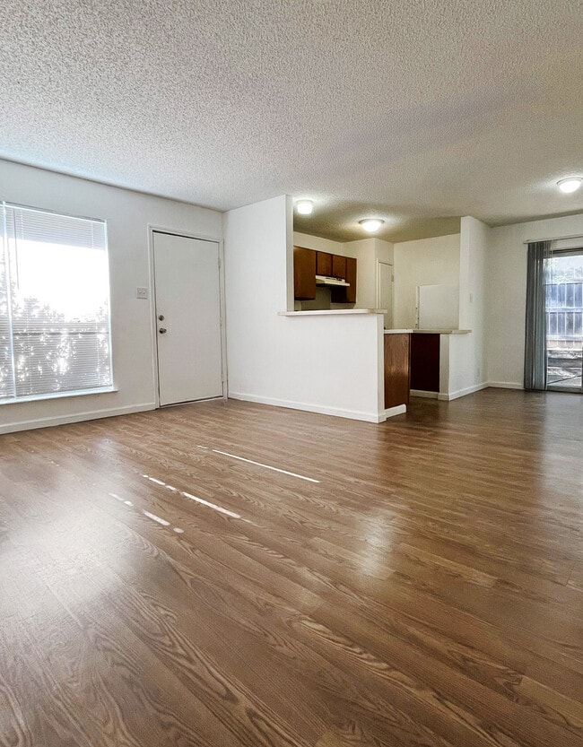 Foto del edificio - 14431 Edgemont St