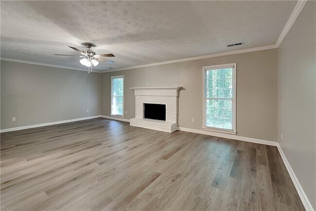 Foto del edificio - 1765 Blackwillow Dr