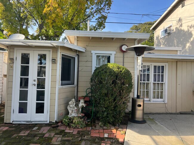Foto del edificio - 8977 Keith Ave