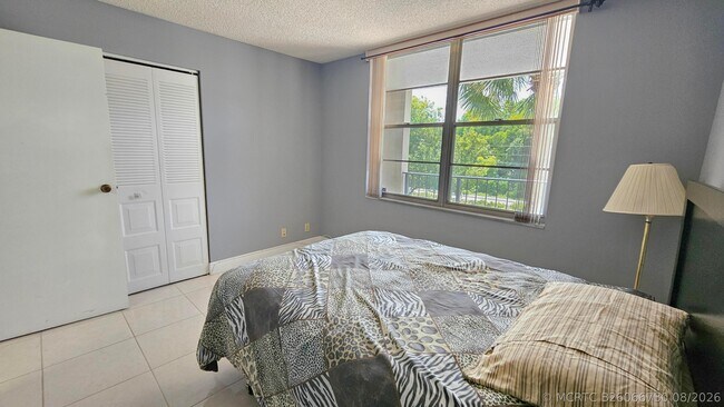 Building Photo - 2650 NW 49th Ave