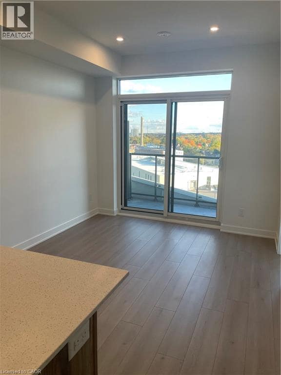 Building Photo - 25 Wellington St S