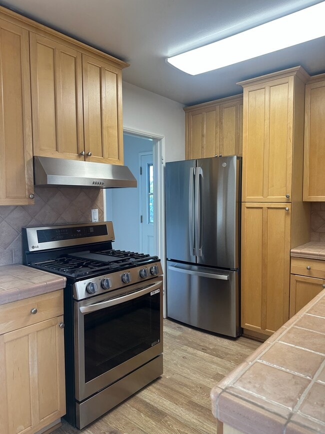 New stainless appliances - 5440 W 140th St