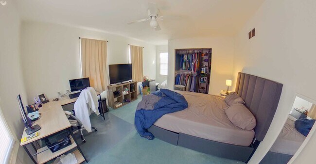 Foto del edificio - 3D Tour Available - 3 Blocks to KSU Campus & 5 Blocks to Aggieville + Washer & Dryer Included! Av...