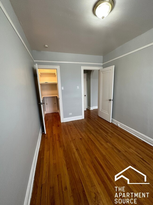 Building Photo - 5912 W 26th St