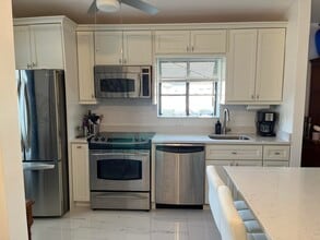 Building Photo - 8088 Sweetbriar Way