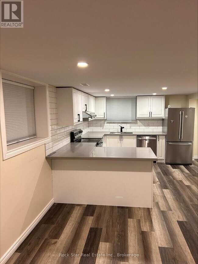 Photo du bâtiment - 1597 Dixie St