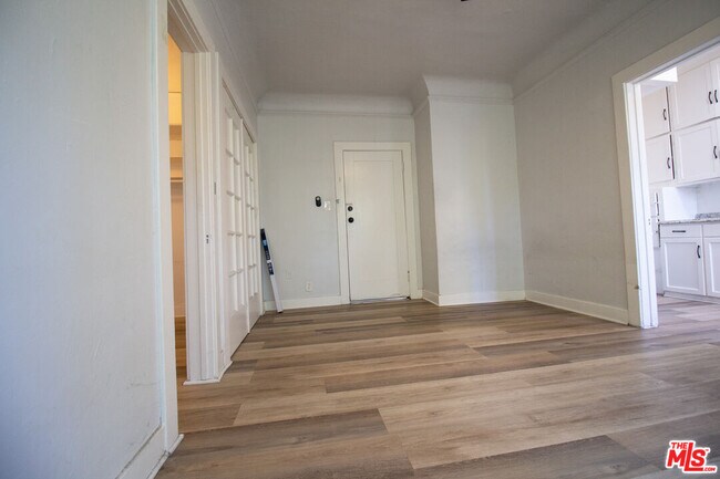 Foto del edificio - 1316 N Mariposa Ave