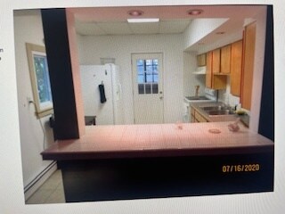 COUNTER ISLAND - 67 Schubert St