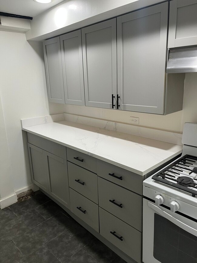 Building Photo - 1922 S Springfield Ave