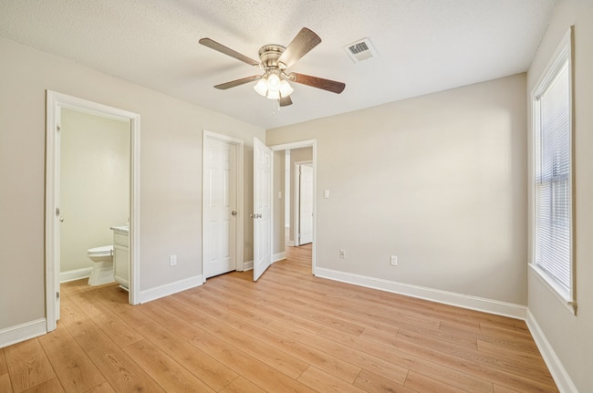 Interior Photo - Sun Valley Apartments