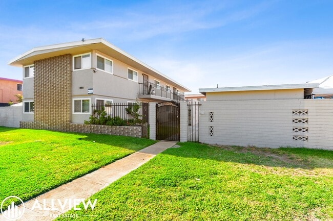 Photo - 3407 W Olinda Ln Apartment