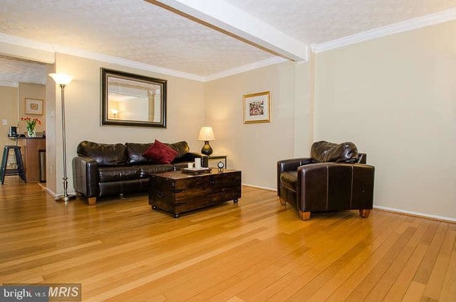 Building Photo - 6885 McLean Greens Ct