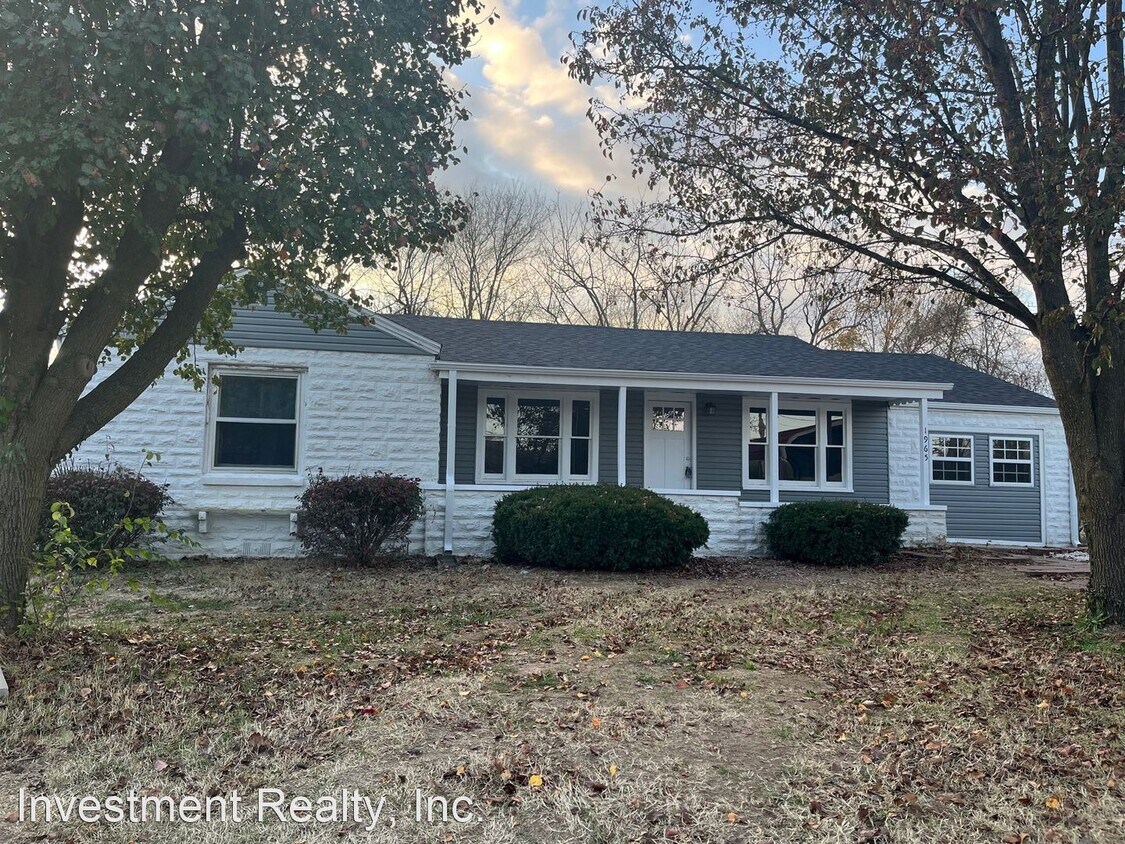 1965 S Scenic Ave, Springfield, MO 65807 House Rental in Springfield