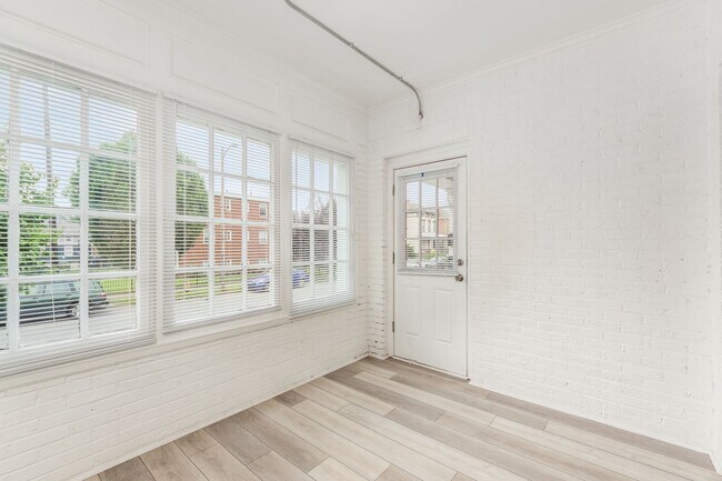 Building Photo - 58 N 20th St