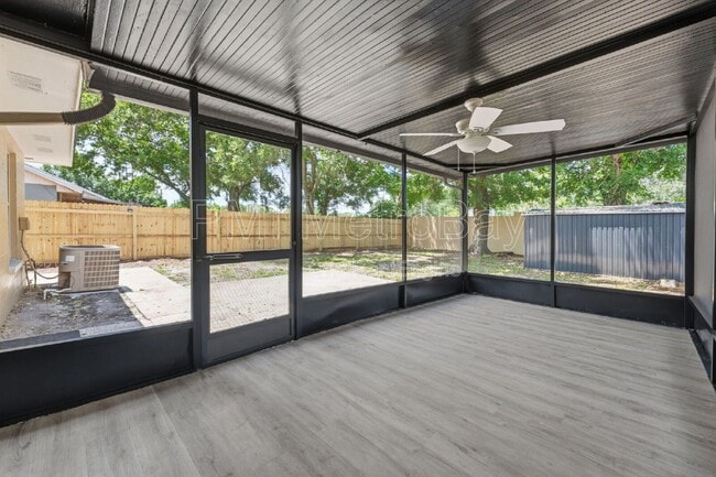 Building Photo - 3306 Laurel Dale Dr