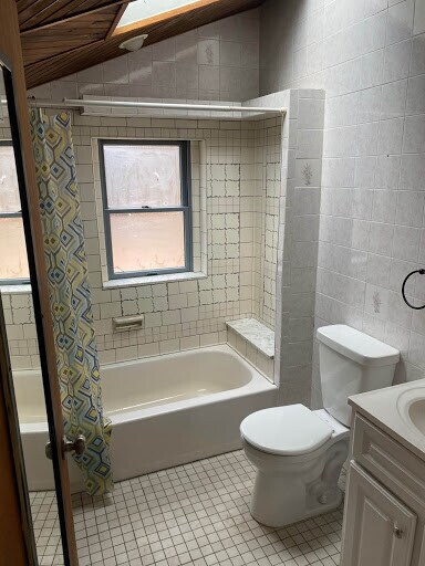 Foto del edificio - 4 Woodland Cir. N