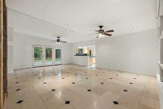 Foto del edificio - 2927 Rockyridge Dr