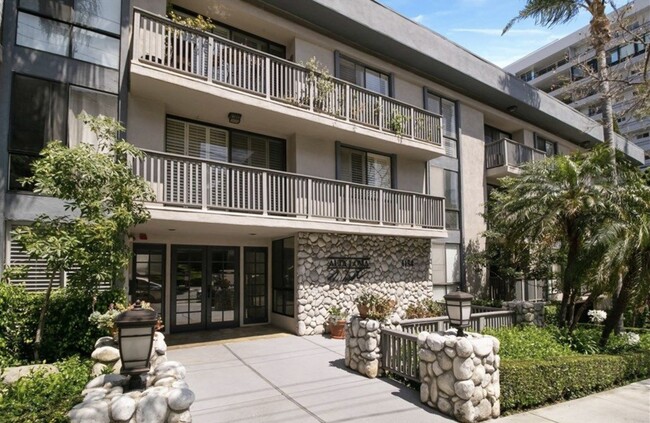 Secured Building Parking - 1134 Alta Loma Rd