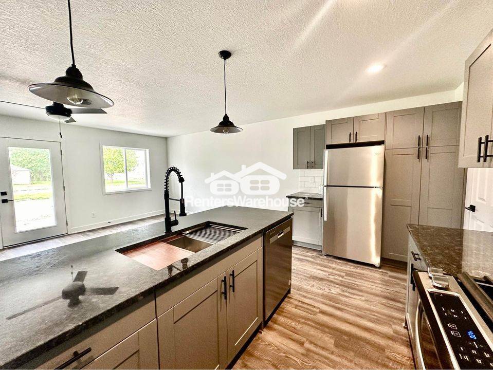 Foto principal - 2103 Willis Ave