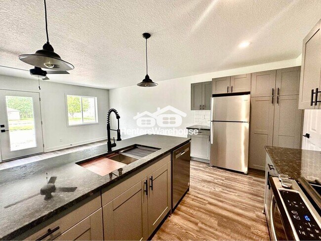 Foto del edificio - 2105 Willis Ave