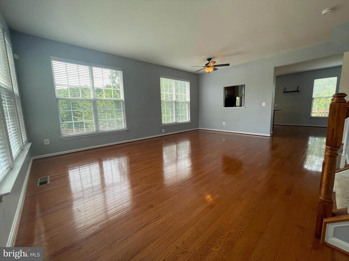 15329 Elizabeth Burbage Loop, Woodbridge, VA 22191 Townhouse for Rent