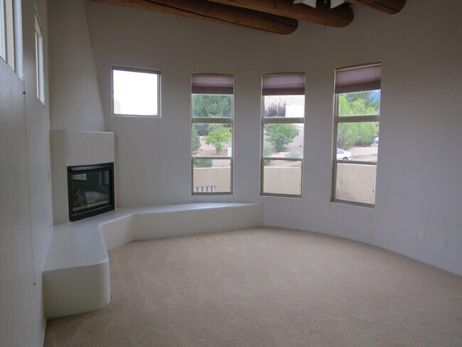 Building Photo - 12700 Desert Sky Ave NE