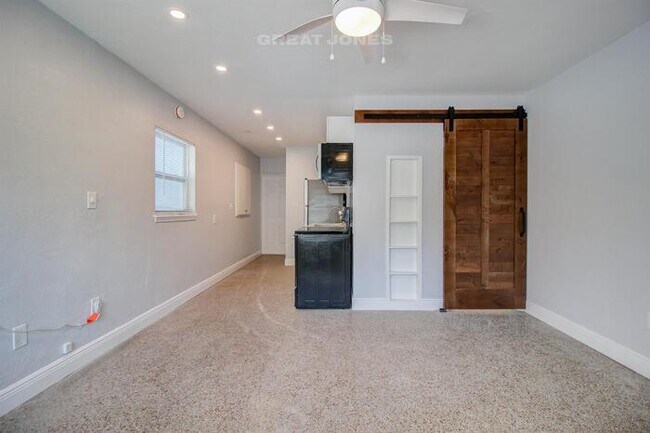 Foto del edificio - 6801 48th Ave N