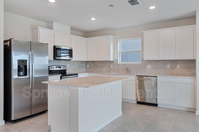 Building Photo - 7726 Syracuse Dr