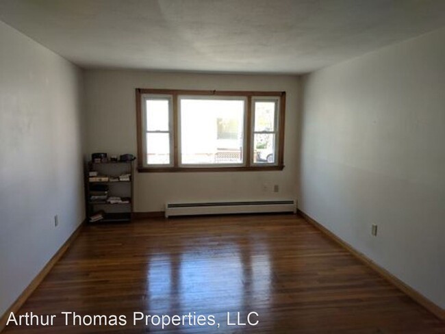 Building Photo - 2 br, 1 bath Apartment - 5 Auburn Street