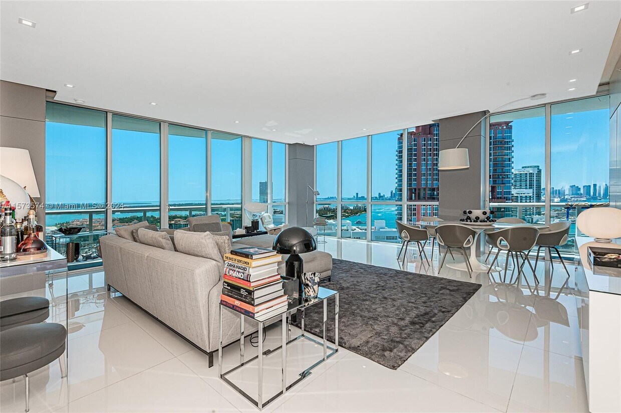 Foto principal - 50 South Pointe Dr