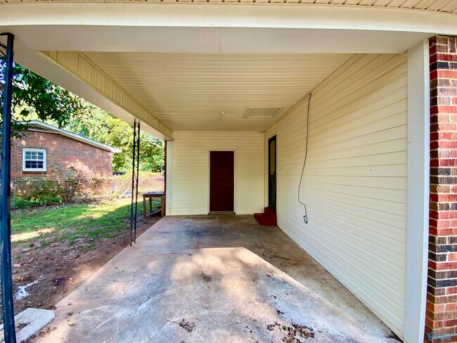 Building Photo - 4800 Bluehaven Dr NW